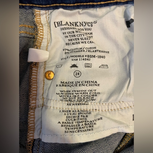 Blank NYC Mid Rise Skinny Jeans Women 28 Ankle Crop Distressed Whiskered Raw Hem - Picture 10 of 10